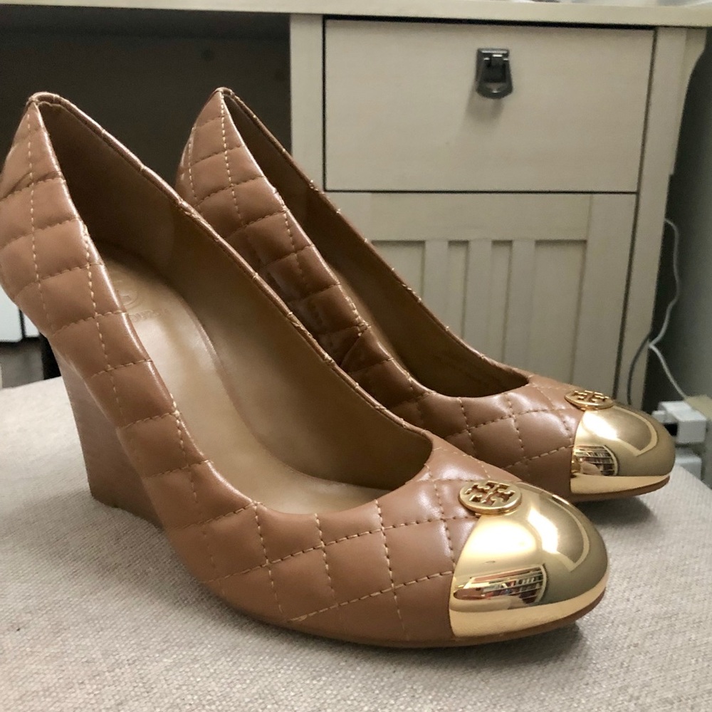 Tory Burch Kaitlin Wedges/ Pumps - Beige, Size 8